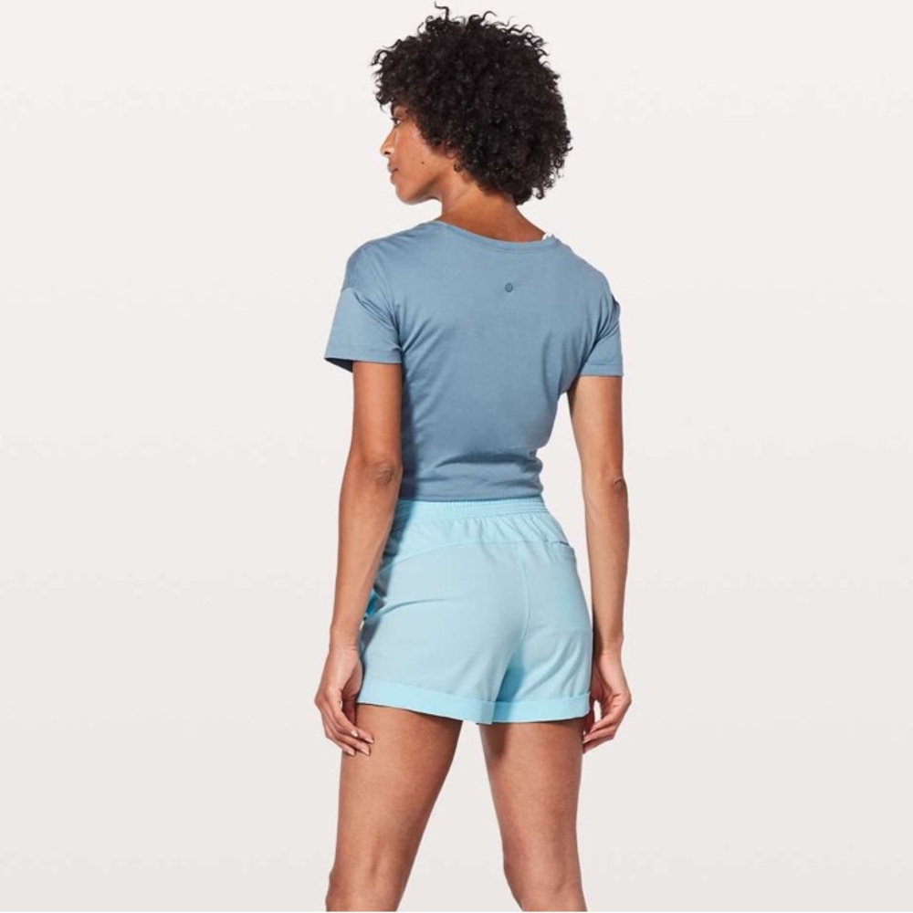 LULU🍋 Spring Breakaway Shorts - Picture 3 of 7